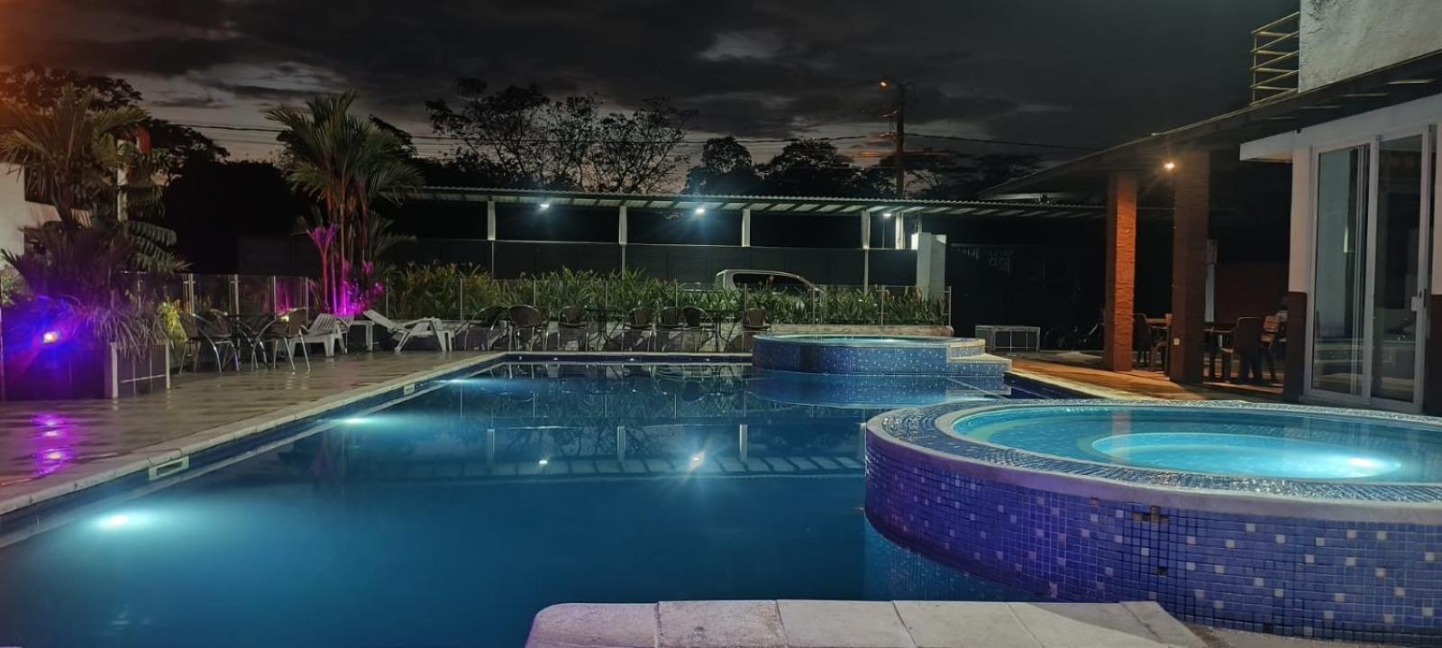 Hotel La Quinta Вильявисенсио Экстерьер фото